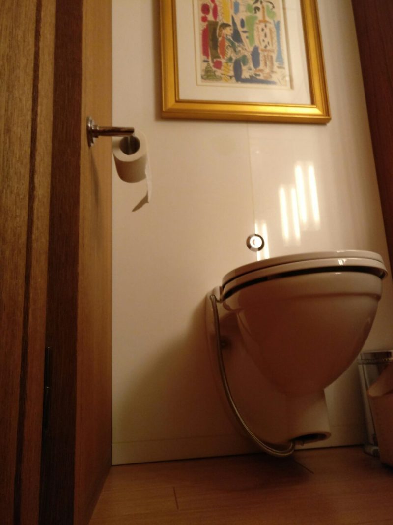 Maro D’Italia FP108 non-electric bidet seat fitted to a customer toilet