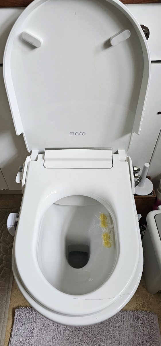 Maro D’Italia FP204 manual bidet seat with hot and cold water connections