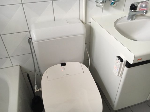 Coway BA13 bidet seat fitted to a customer toilet